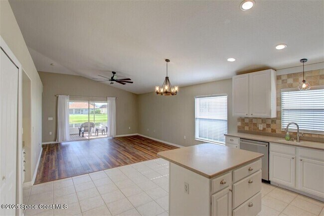 Building Photo - 4141 Chardonnay Dr