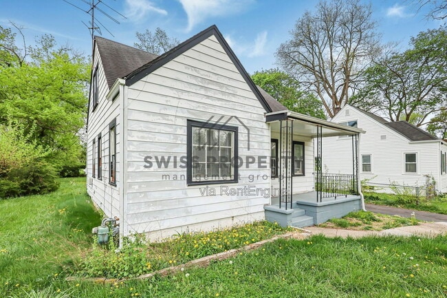 Building Photo - 1590 Vendome Dr S