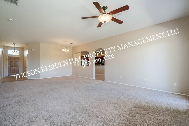 Building Photo - 10737 S Miralago Dr