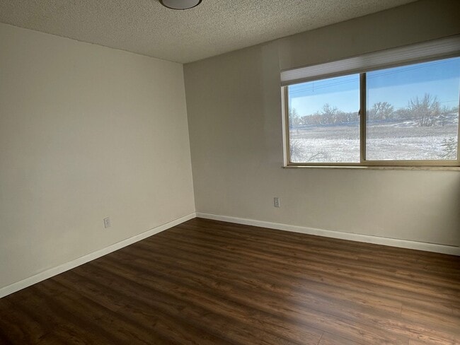 Building Photo - Fully Updated Gunbarrel Condo 2 Bedroom & 2 Bath