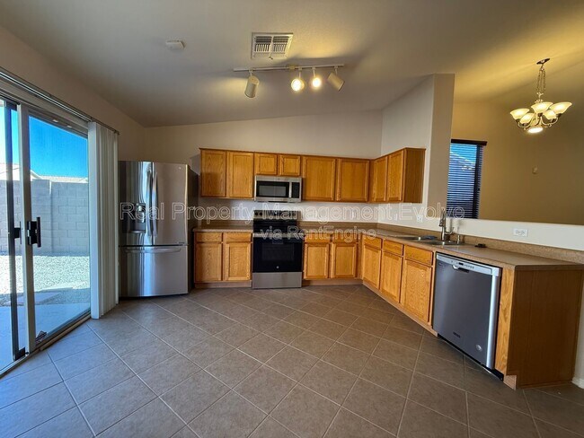 Building Photo - 9332 W Morrow Dr