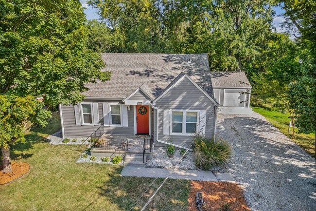 Building Photo - 805 W Ash St