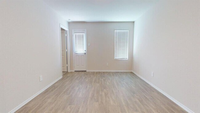 Building Photo - 914 Indian Wy