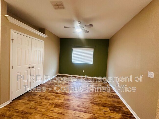 Building Photo - 6017 Tapestry Dr