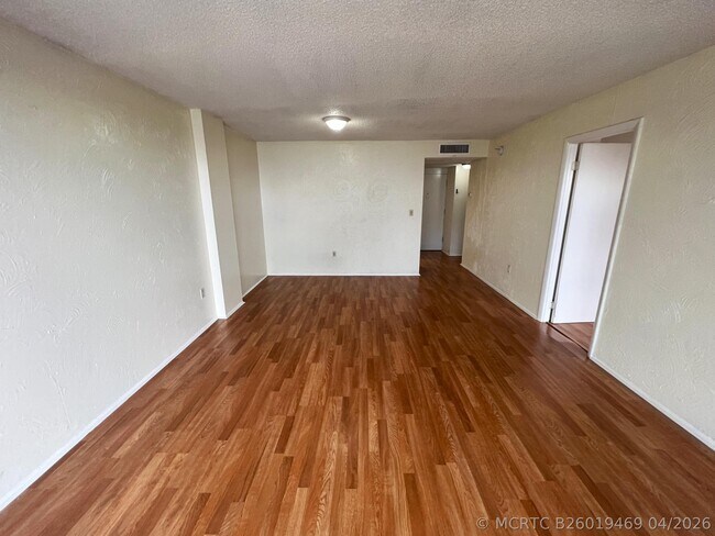 Building Photo - 15600 NW 7th Ave