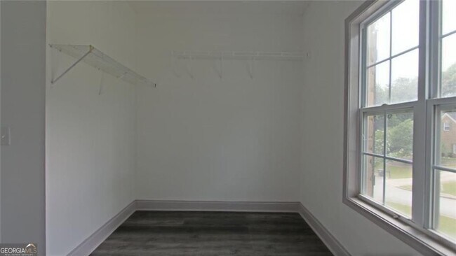 Building Photo - 9195 Hannahs Crossing Dr