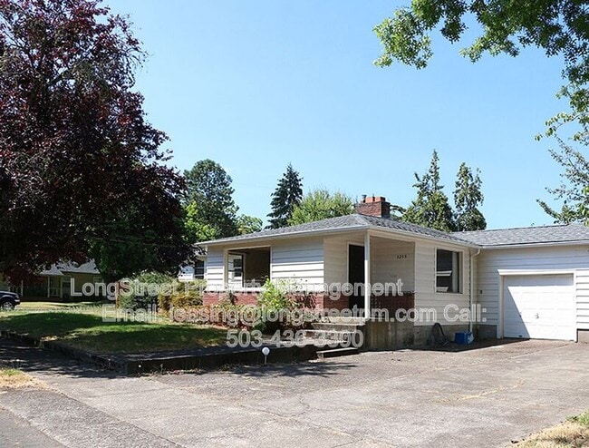 Building Photo - 3255 NW Fillmore Ave