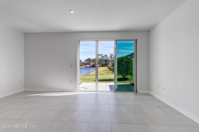 Building Photo - 13115 Annie’s Walk Dr