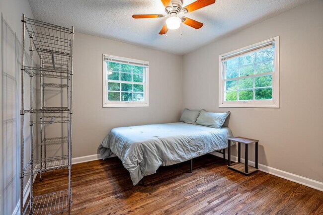 Building Photo - THE CORVAIR l Gorgeous Atlanta House, Close to Parks & Amenities