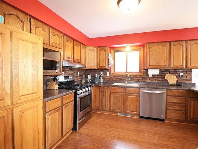 Building Photo - Click the “Apply Now” button or email wapmrentals@gmail.com for a prompt response.