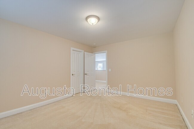 Building Photo - 200 Kline St NW