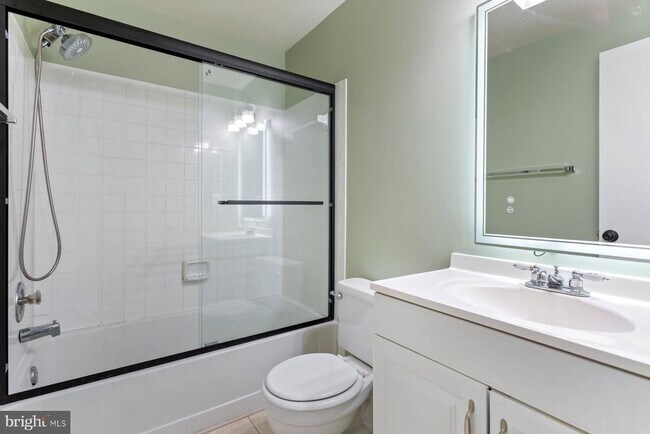 Building Photo - 10603 Tuppence Ct