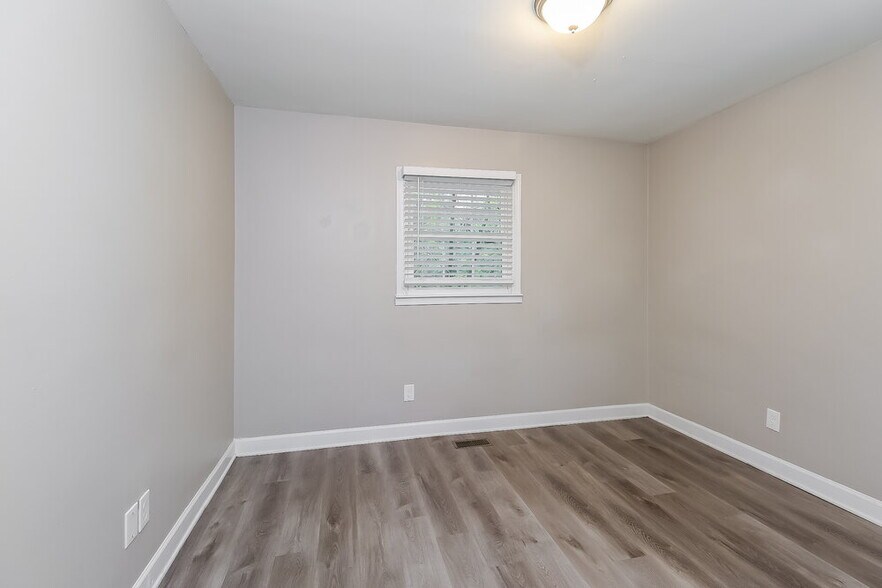 Building Photo - 209 Nila Dawn Ave