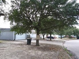 Building Photo - 20331 Mountaindale Dr