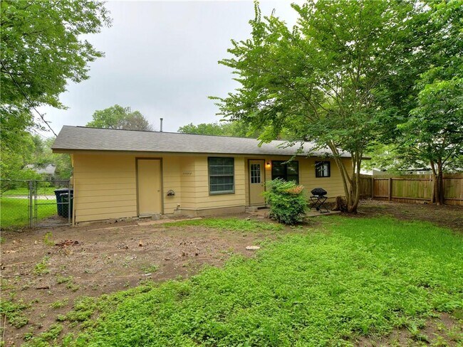 Building Photo - 1105 Alden Dr
