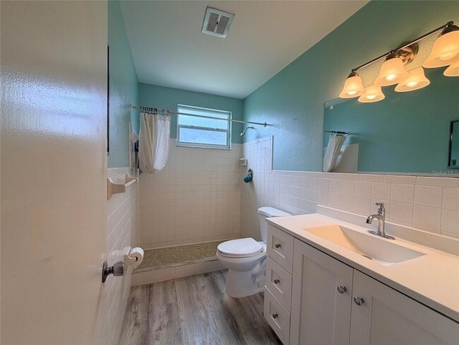 Building Photo - 2361 Ecuadorian Way