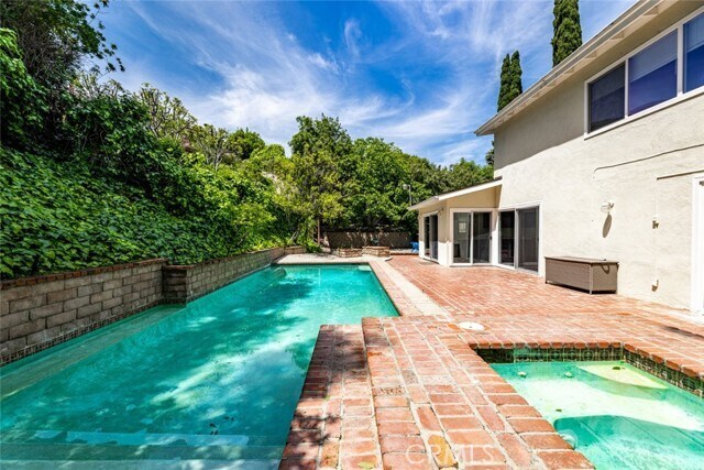 Building Photo - 24526 Calvert St