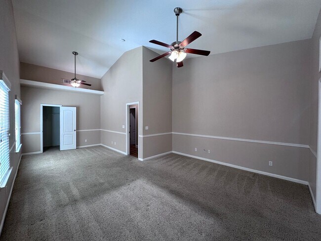 Building Photo - NW Visalia home coming soon!