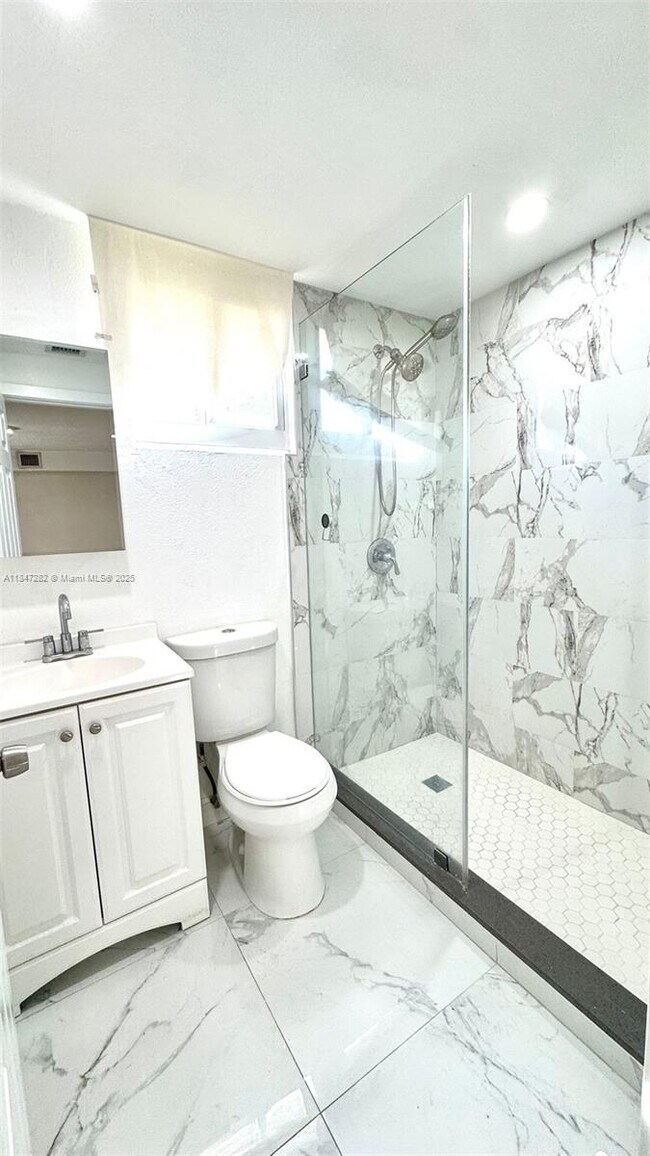 Building Photo - 9130 SW 27th St