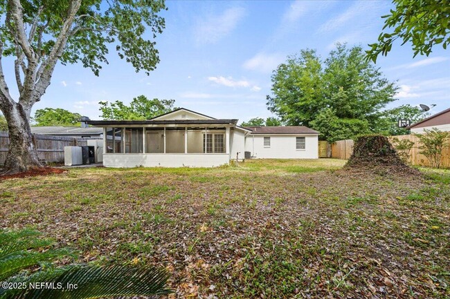 Building Photo - 2650 Debbie Ct