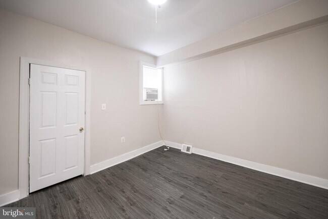 Building Photo - 5847 Willows Ave