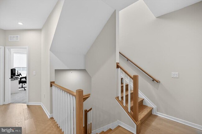 Building Photo - 43498 Madison Spgs Ter
