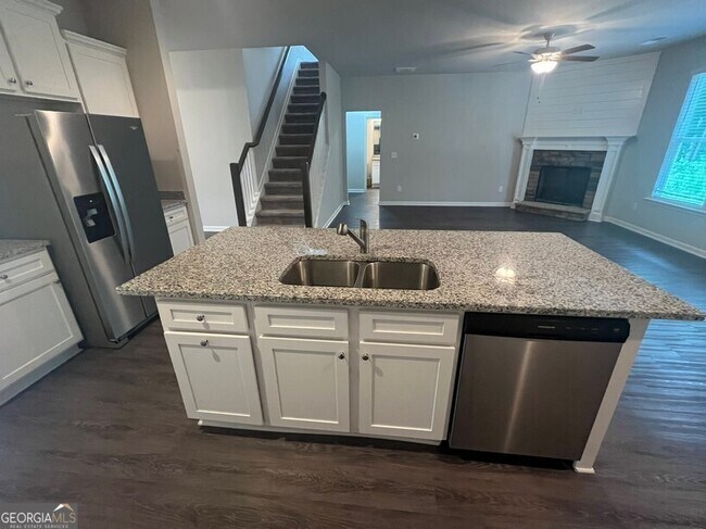 Building Photo - 50 Crabapple Ridge Dr