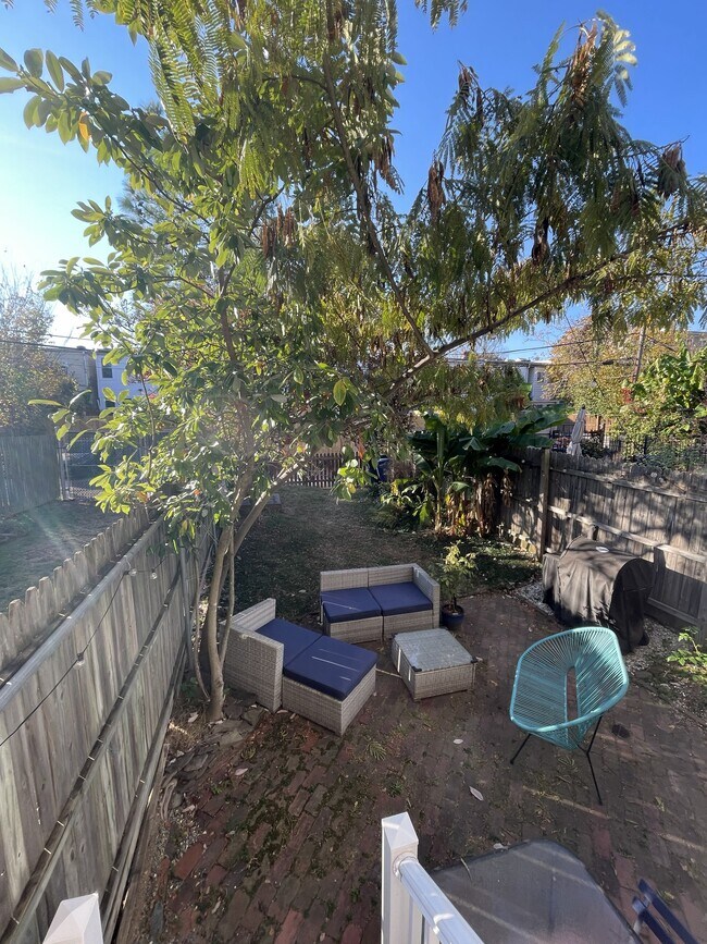 Building Photo - 1833 Burke St SE