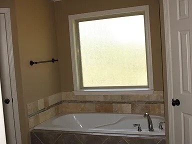Building Photo - 204 Marble Dr