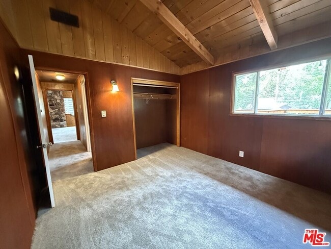 Building Photo - 42995 Sunset Dr