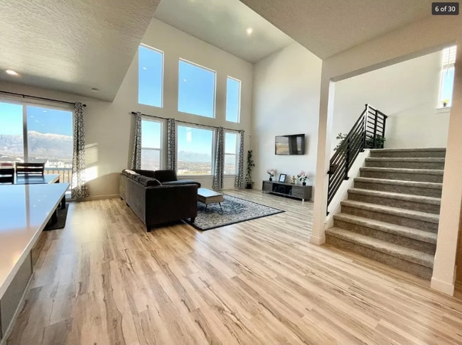 Building Photo - 2162 N Cloverleaf Wy