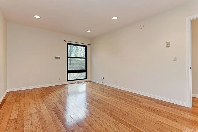 Building Photo - 7777 W 91st St
