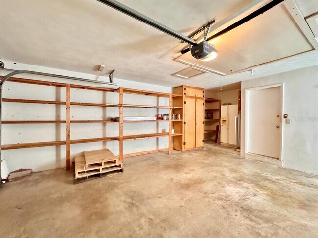 Building Photo - 2060 Attache Ct