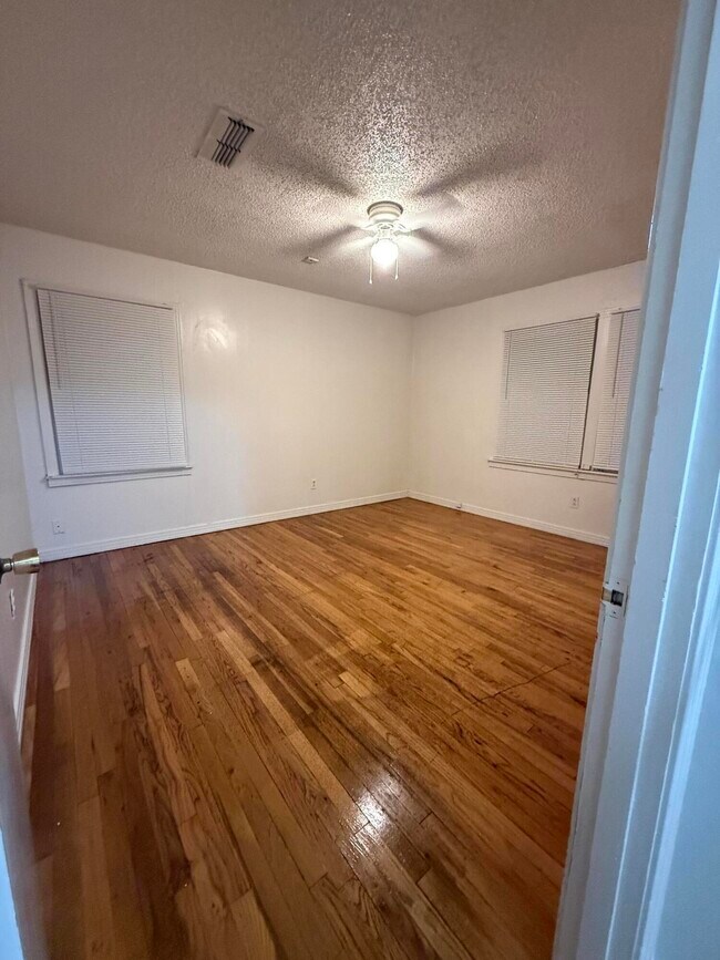 Building Photo - 2617 37th St