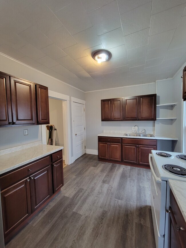 Building Photo - 731 Grant St