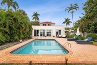 Building Photo - 114 S Lake Dr