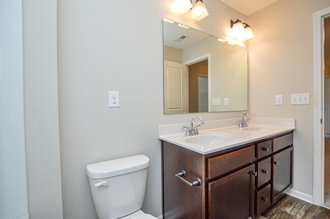 Building Photo - Spacious 4 Bedroom Home with 1st Floor Primary Suite in Austen Lakes  4 Bedrooms | 2.5 Bathrooms ...