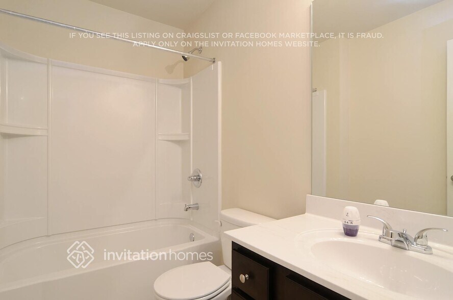 Building Photo - 3680 Brookhollow Dr