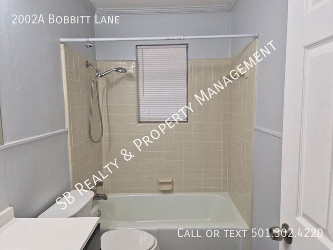 Building Photo - 2002 Bobbitt Ln