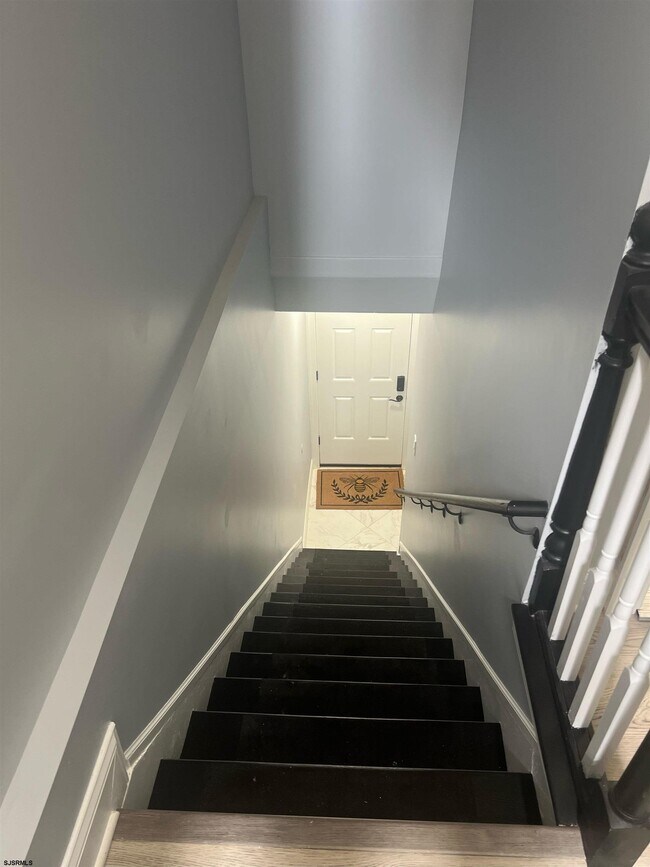 Building Photo - 3808 Ventnor Ave