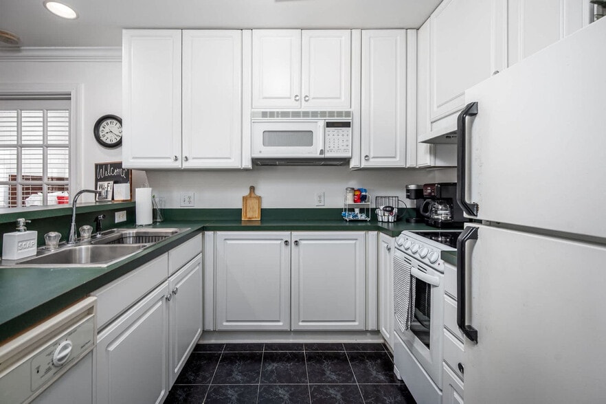 Building Photo - 11468 Club Dr