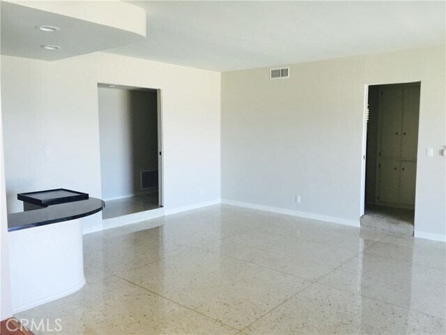 Building Photo - 14687 Deervale Pl