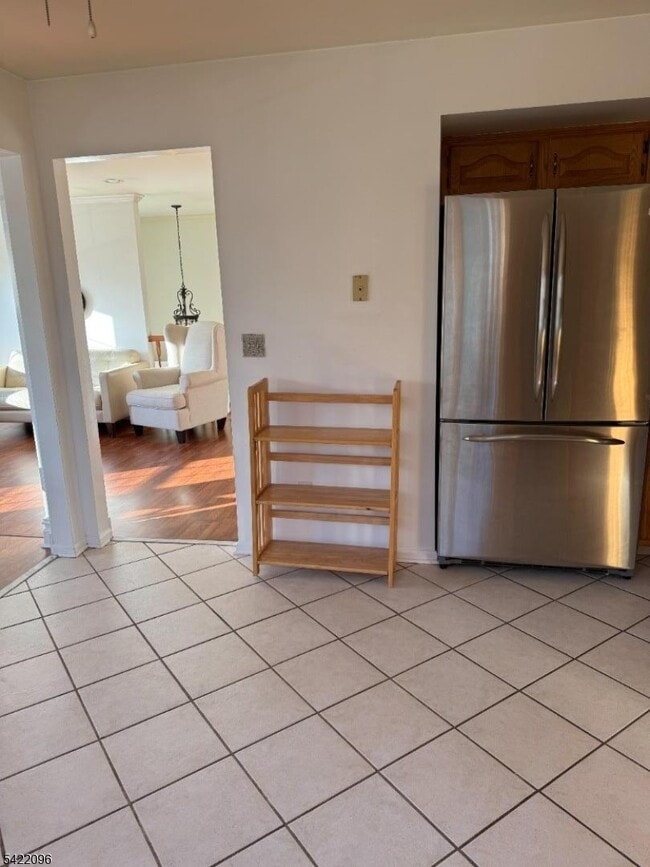 Building Photo - 518 Downer St