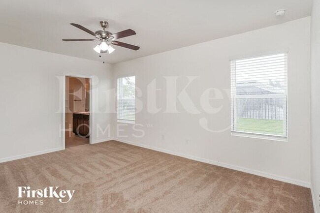 Building Photo - 441 SW 24th St