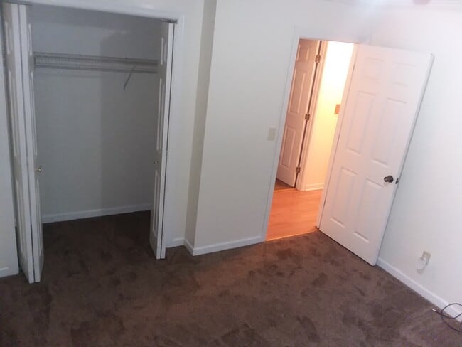 Building Photo - 445 Harner St