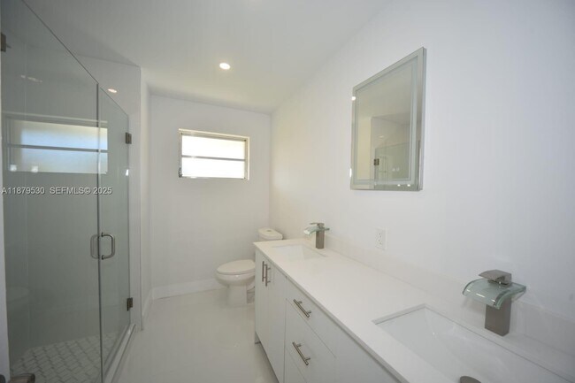 Building Photo - 18601 SW 97th Ct