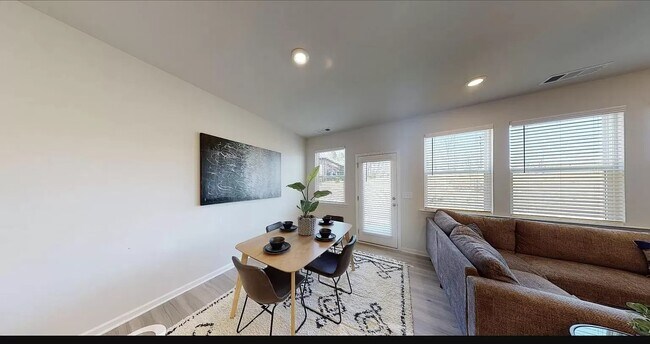 Building Photo - 373 Whitetail Cir