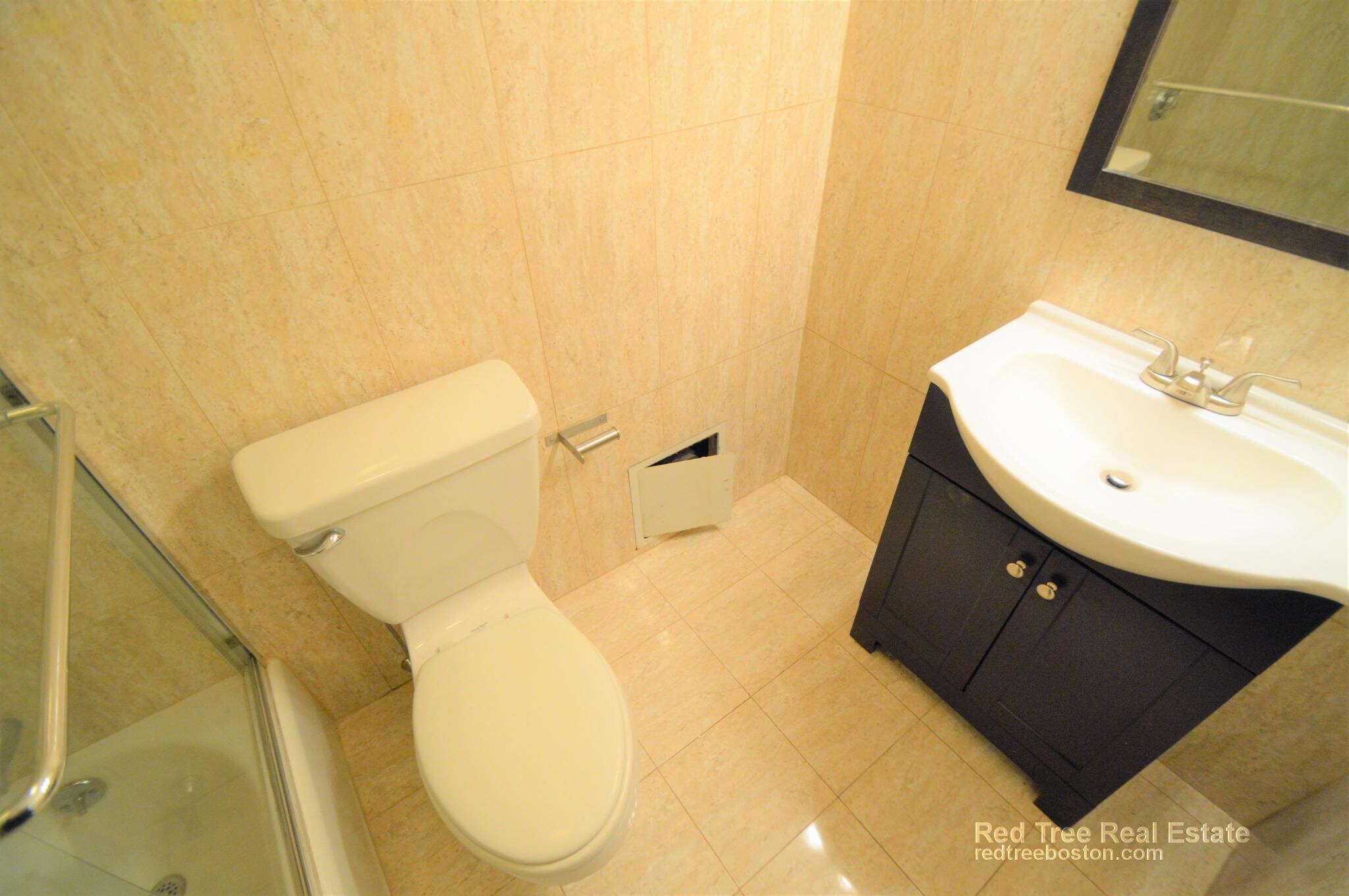 Building Photo - 73 Thatcher St