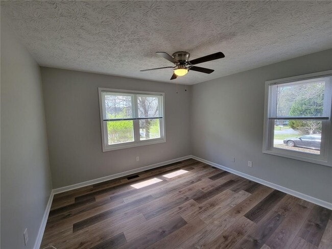 Building Photo - 2392 Shire Ct