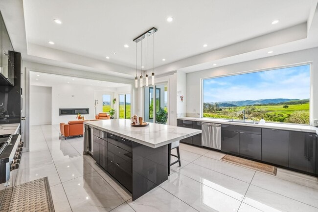 Building Photo - 7778 Laguna Heights Ct